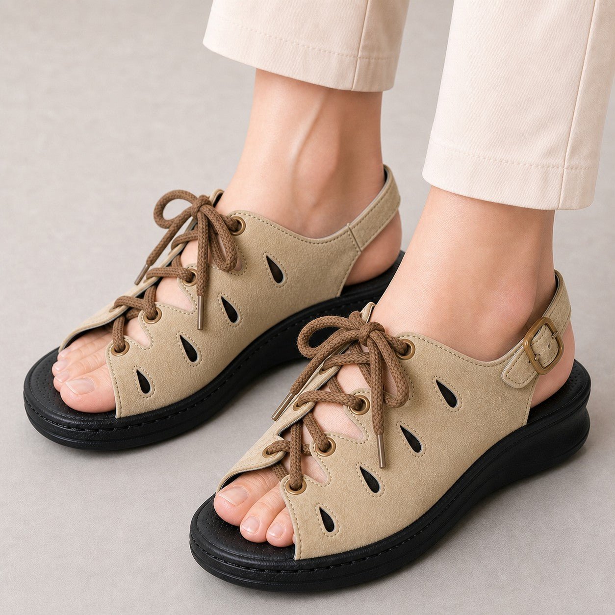 Hush Puppies レディース コンフォート サンダル L-71NT